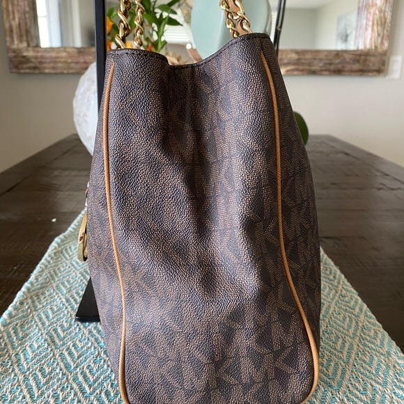 🌺Michael Kors Signature Logo Tote & Wallet Set (Brown) w/Gold Hardware & Chain - Picture 10 of 16